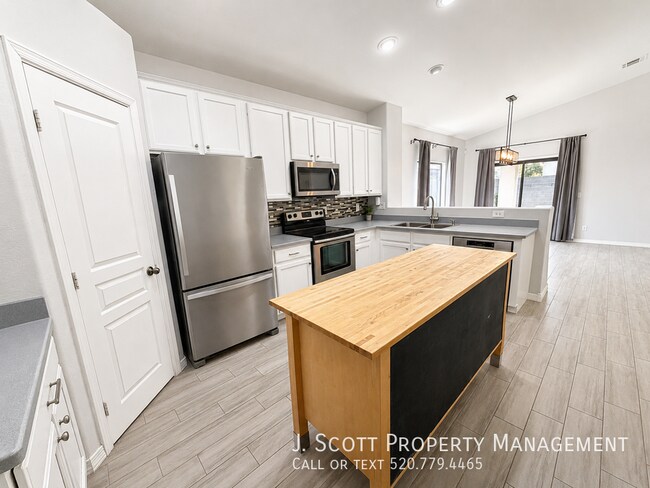1207 W Carson Rd Phoenix, AZ 85041 photo 4