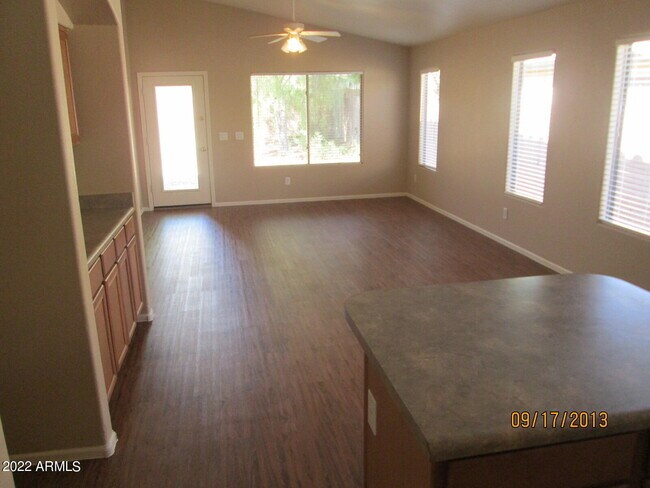 2444 W Blue Sky Dr Phoenix, AZ 85085 photo 3