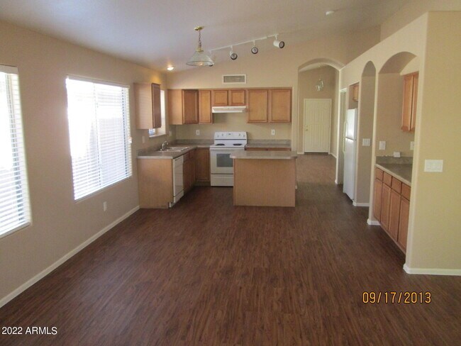 2444 W Blue Sky Dr Phoenix, AZ 85085 photo 5