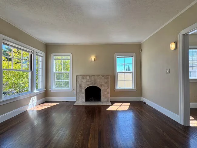 339 Ohio St Vallejo, CA 94590 photo 3