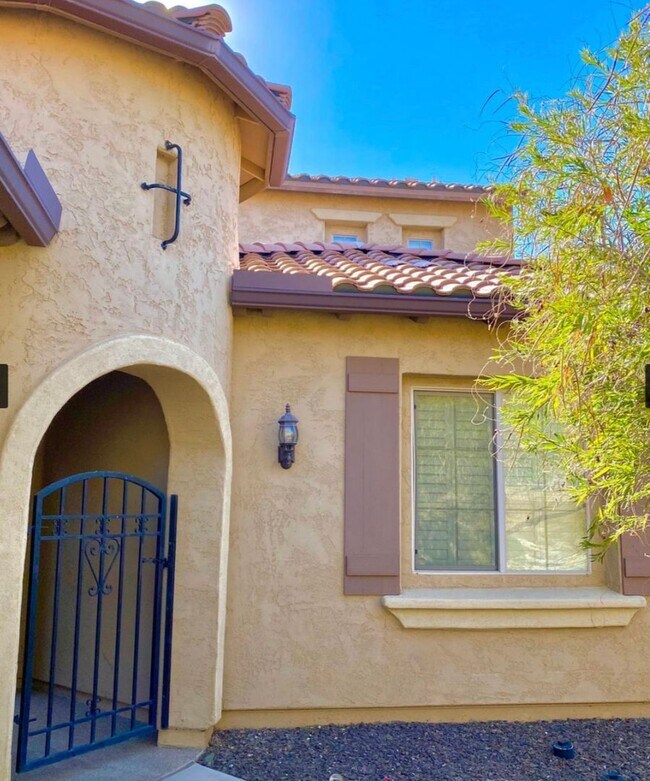 1707 W Blue Sky Dr Phoenix, AZ 85085 photo 3