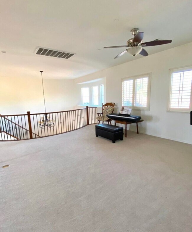 1707 W Blue Sky Dr Phoenix, AZ 85085 photo 5
