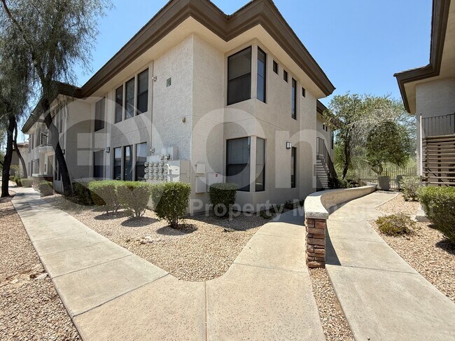 6900 E Princess Dr Phoenix, AZ 85054 photo 2