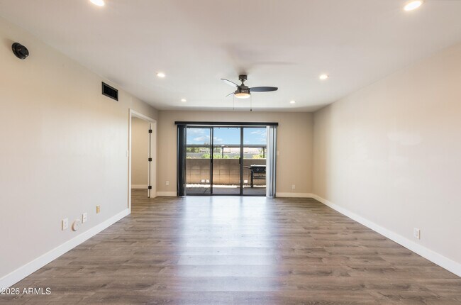 6480 N 82nd St Scottsdale, AZ 85250 photo 3