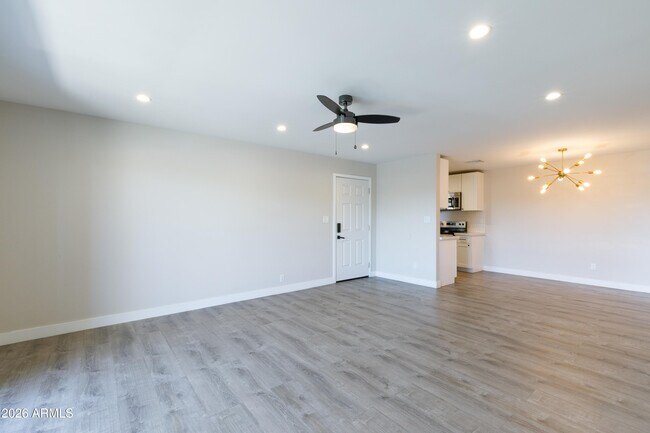 6480 N 82nd St Scottsdale, AZ 85250 photo 5