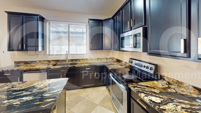 6618 S 45th Dr Phoenix, AZ 85339 photo 5