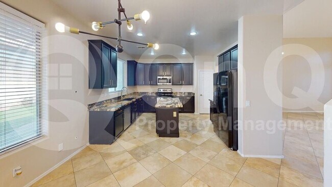 6618 S 45th Dr Phoenix, AZ 85339 photo 4