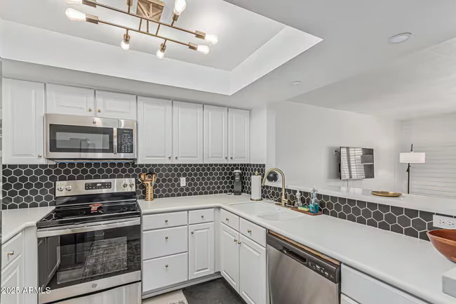 7401 E Northland Dr Scottsdale, AZ 85251 photo 4