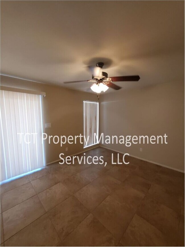 835 North Granite Reef Road, Scottsdale, AZ 85257 photo 4