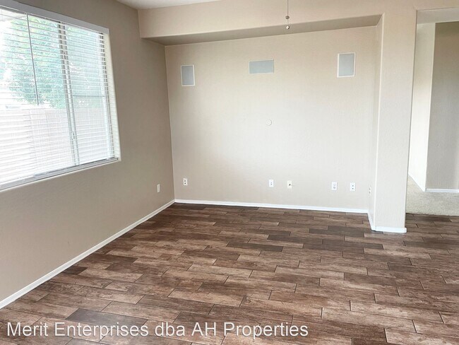 14999 N 174th Ave Surprise, AZ 85388 photo 4