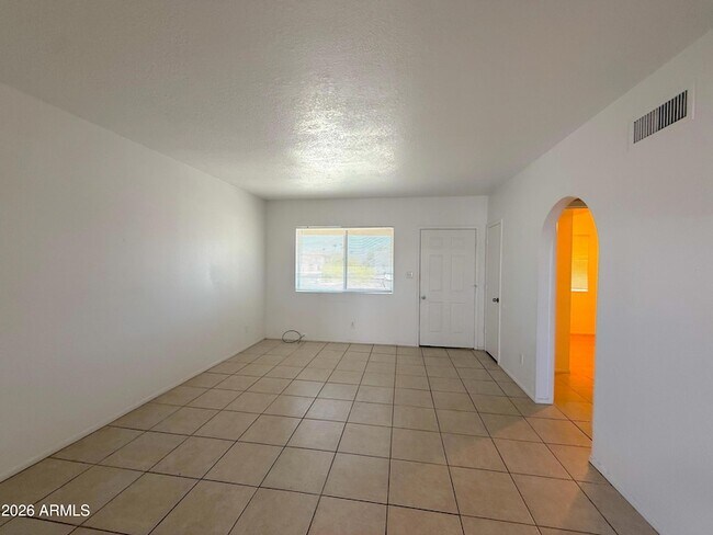 522 E 9th Ave Apache Junction, AZ 85119 photo 4