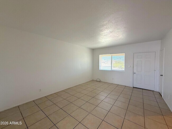 522 E 9th Ave Apache Junction, AZ 85119 photo 5