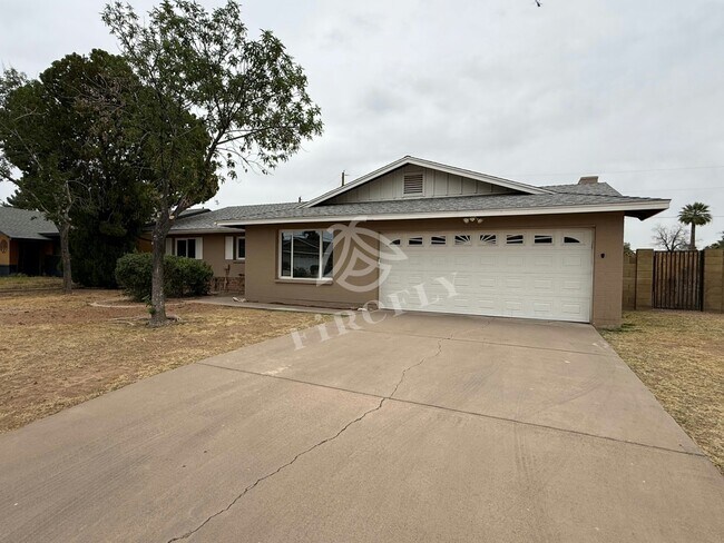 8129 N 17th Dr Phoenix, AZ 85021 photo 2