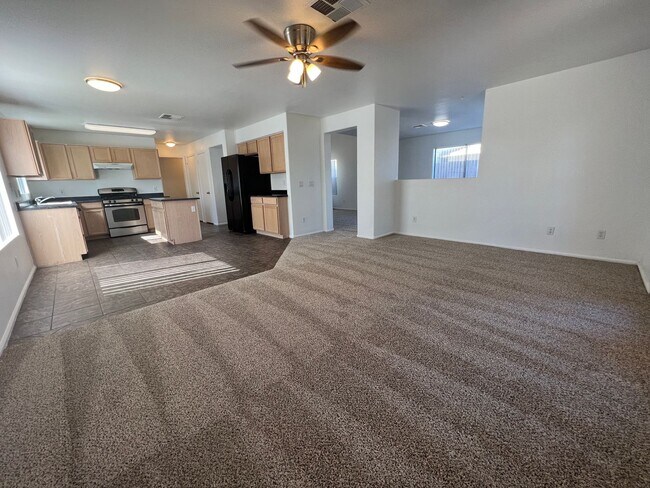 20401 N 37th Ave Glendale, AZ 85308 photo 3
