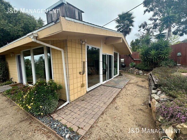 2031 Crest Dr Encinitas, CA 92024 photo 4