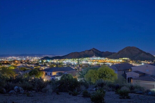 1823 E Windrose Dr Phoenix, AZ 85022 photo 3