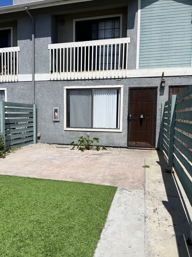 5104-5112 Cape May Pl San Diego, CA 92107