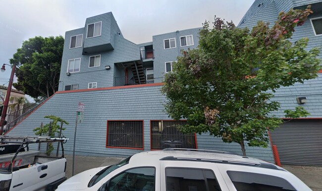 1227 Hampshire St San Francisco, CA 94110 photo 5
