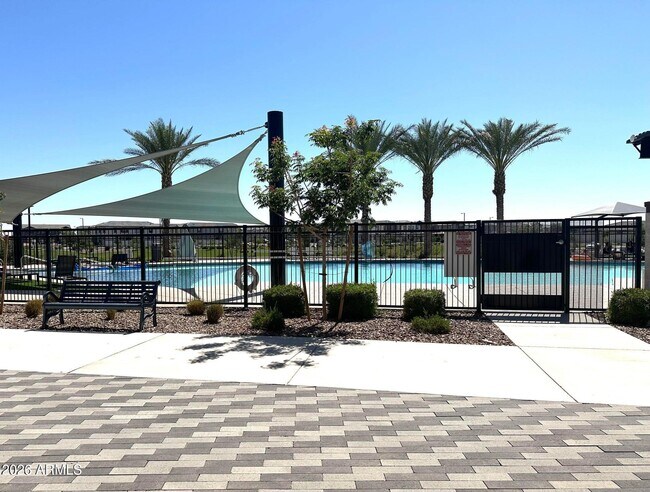 745 W Sparrow Dr Queen Creek, AZ 85140 photo 2