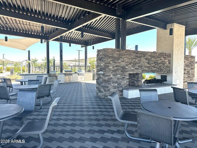 745 W Sparrow Dr Queen Creek, AZ 85140 photo 3