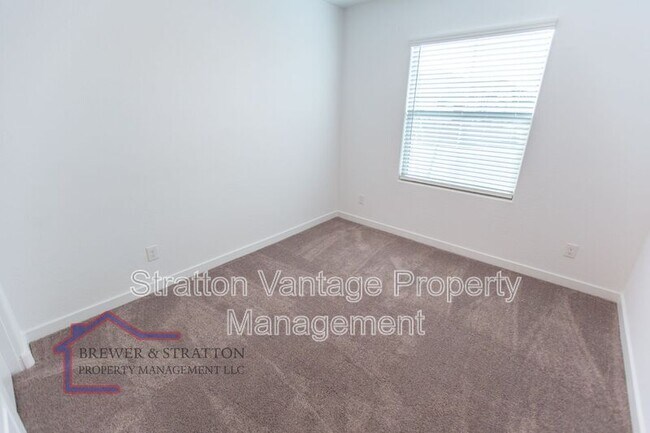 7425 S 22nd Ave Phoenix, AZ 85041 photo 5