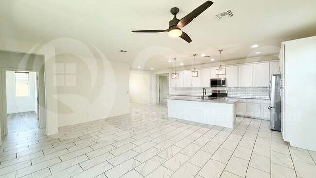 24638 N 144th Dr Surprise, AZ 85387 photo 4