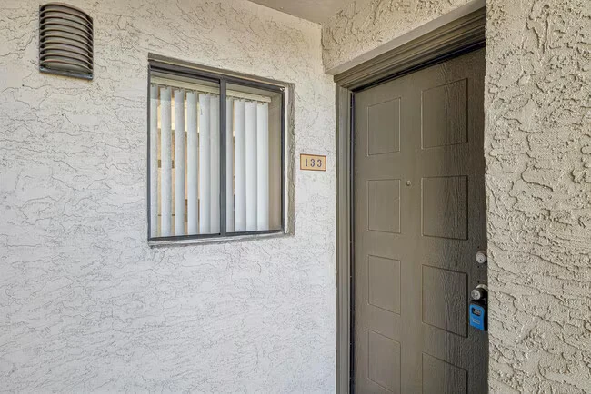 6480 N 82nd St Scottsdale, AZ 85250 photo 4