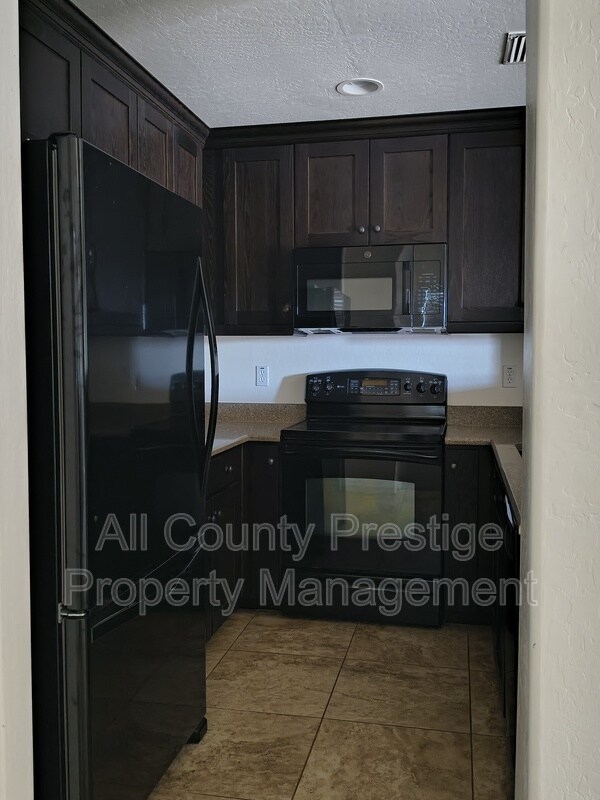 815 E Rose Ln Phoenix, AZ 85014 photo 4