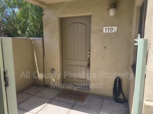 815 E Rose Ln Phoenix, AZ 85014 photo 2