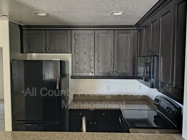 815 E Rose Ln Phoenix, AZ 85014 photo 5