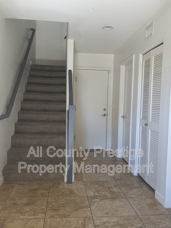 815 E Rose Ln Phoenix, AZ 85014 photo 3
