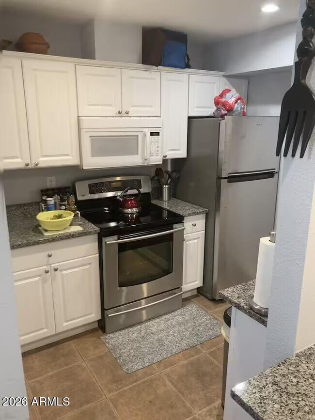 461 W Holmes Ave Mesa, AZ 85210 photo 4