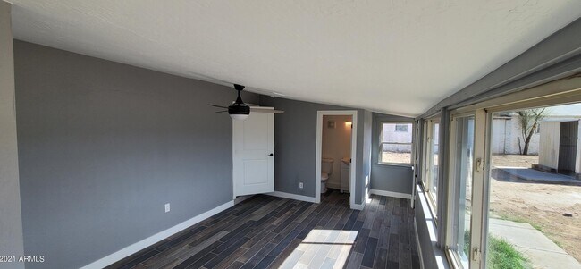105 N Los Robles Dr Goodyear, AZ 85338 photo 4