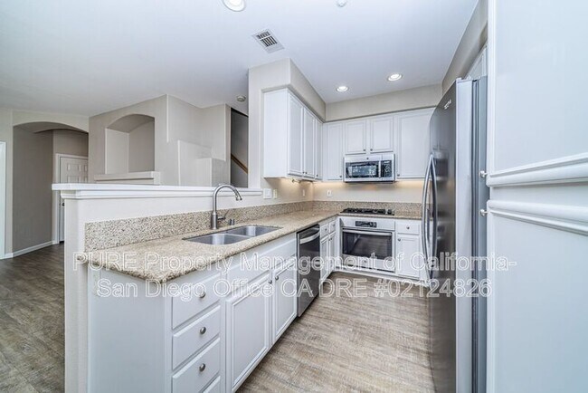 1645 Sunnyside Ave San Marcos, CA 92078 photo 2