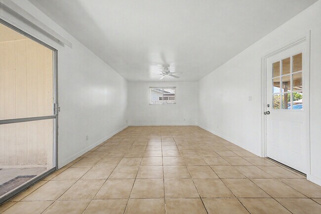 921 E Campus Dr Tempe, AZ 85282 photo 3