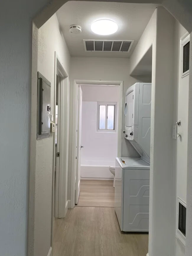 143 W Reed St San Jose, CA 95110 photo 3