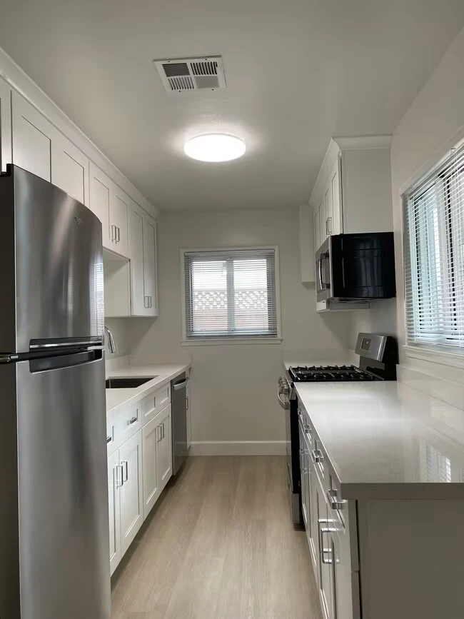 143 W Reed St San Jose, CA 95110 photo 4