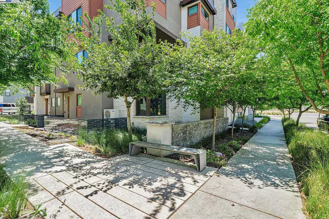 5891 Cadence Ave Dublin, CA 94568 photo 4