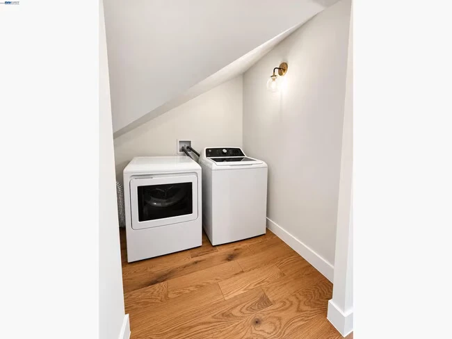 427 Locust St Santa Cruz, CA 95060 photo 2