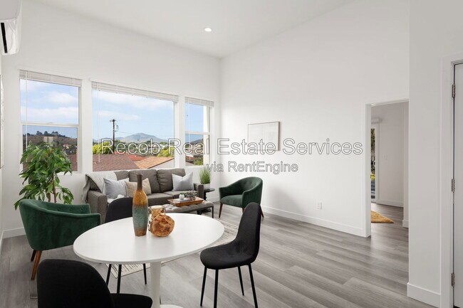 5148 Manchester Rd San Diego, CA 92115 photo 3
