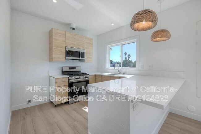 2175 Bacon St San Diego, CA 92107 photo 3