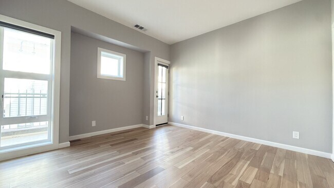 97 E St James St San Jose, CA 95112 photo 4