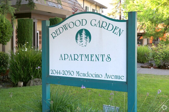 Redwood Gardens photo 3