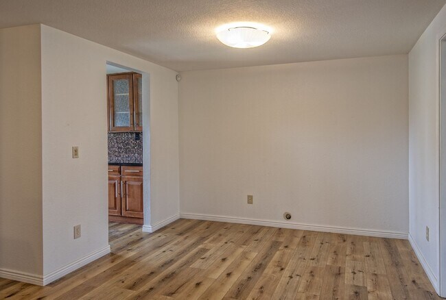 720 W Rose Ln Phoenix, AZ 85013 photo 5