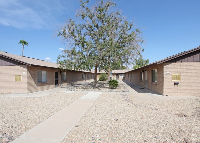 12801-803 N 113th Ave Youngtown, AZ 85363 photo 3