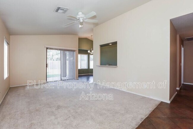 1644 W Geronimo St Chandler, AZ 85224 photo 4