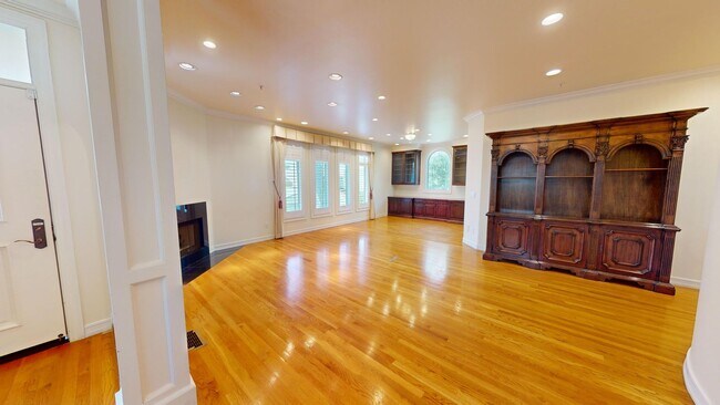1029 Park Pl Coronado, CA 92118 photo 4