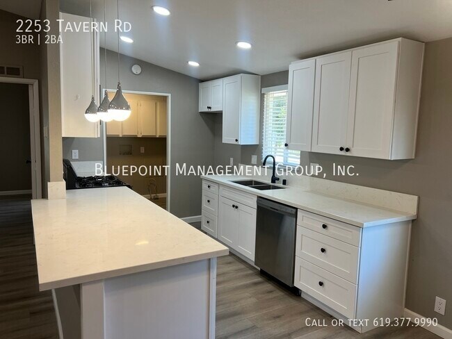 2253 Tavern Rd Alpine, CA 91901 photo 2
