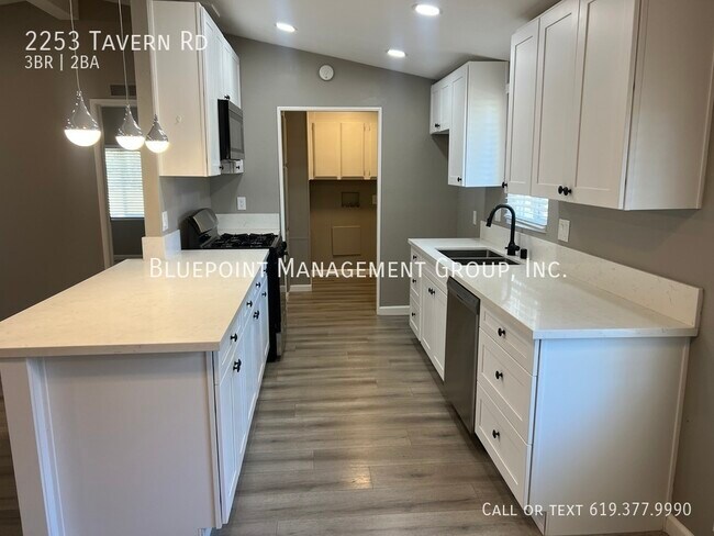 2253 Tavern Rd Alpine, CA 91901 photo 3