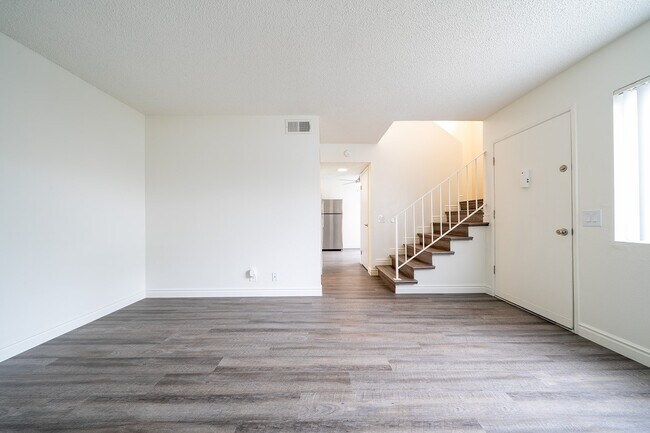 1466 Bonair Rd Vista, CA 92084 photo 2